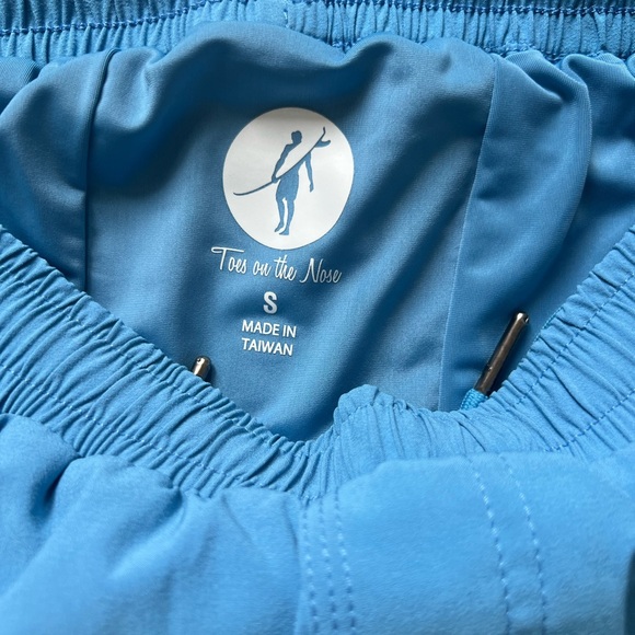 NEW Blue Toes on the Nose Swim Shorts with 2 Front Pockets Side Zip Pocket Small - Picture 2 of 4